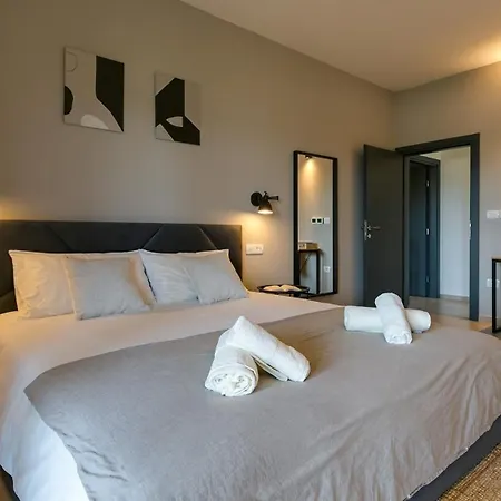 Amoroso By 4*